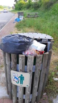 smeti počivališče Plana Selce (1)